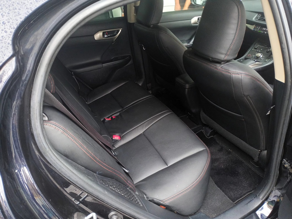 14 Lexus Ct200h
